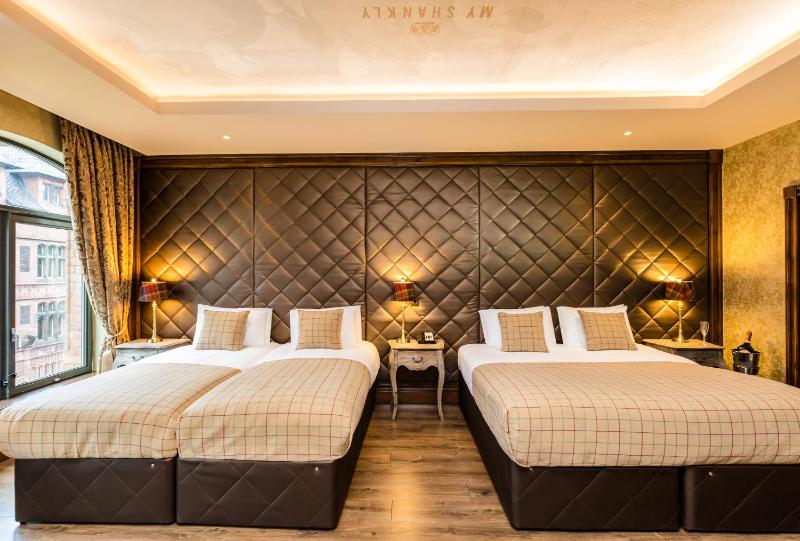 Luxury Studio (Sleeping 5) image 1