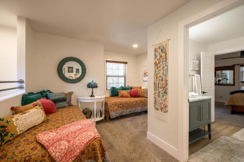 37 - Foxy Farm Ranch home - image 11