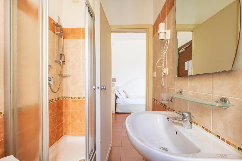 Triple Room image 2