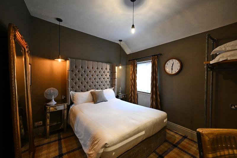   Cosy Double Room image 2