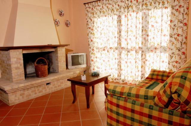 One-Bedroom Apartment image 3