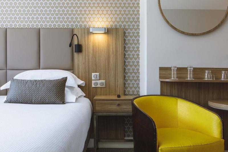 Junior King Suite image 4