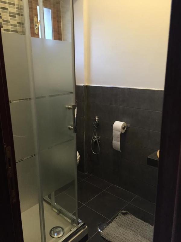 Double or Twin Room with Private Bathroom image 3