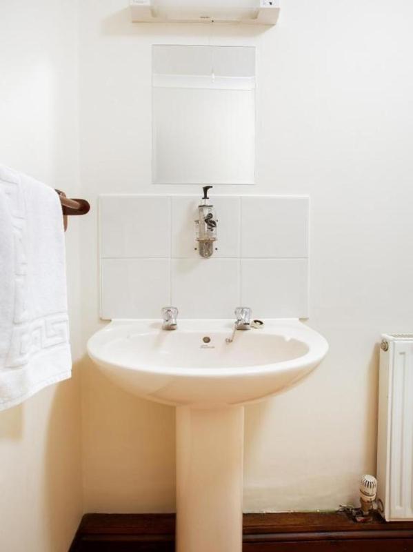 Deluxe Double Room image 2