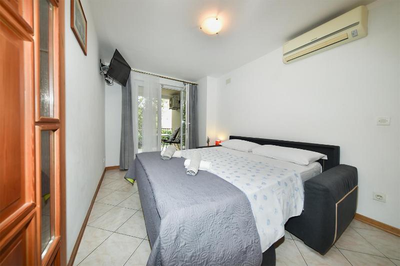 Apartments Romano 1099 - image 36
