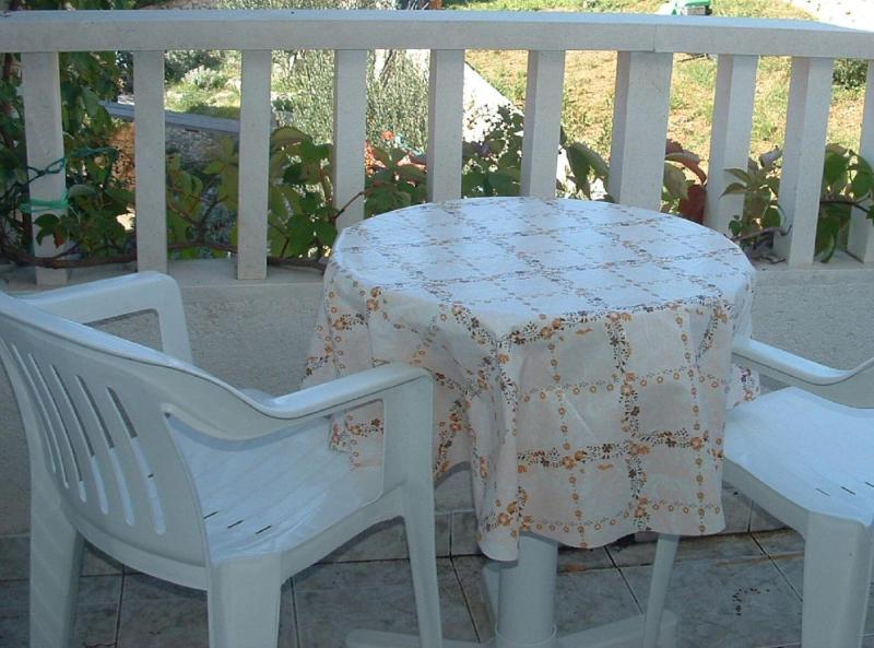 Studio - First Floor image 4