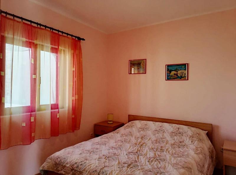 Two-Bedroom Apartment - First Floor image 4
