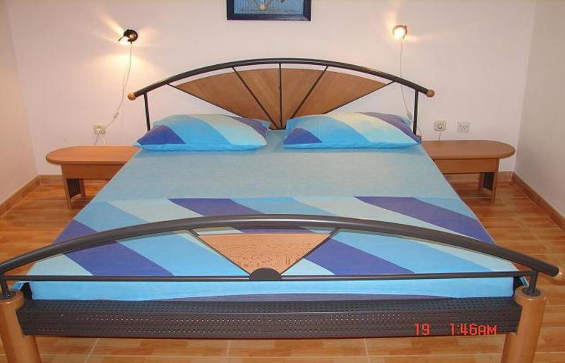 Apartments Dijana - image 8