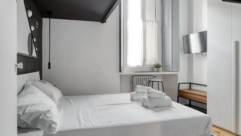 Farini 74 Design Apartment - Metro M3 WiFi AC - image 11