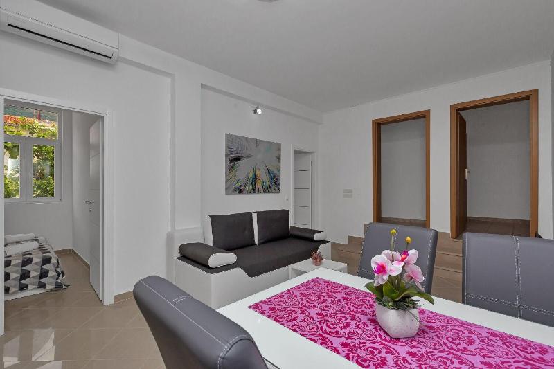 Apartment Petar - image 8