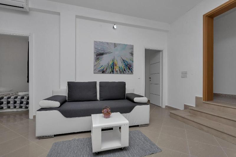Apartment Petar - image 11