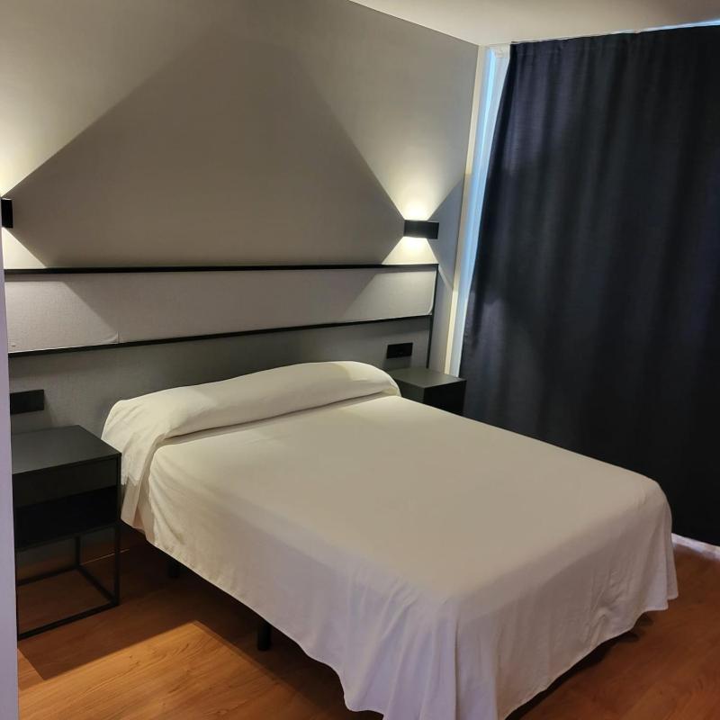 Double or Twin Room with Extra Bed image 3