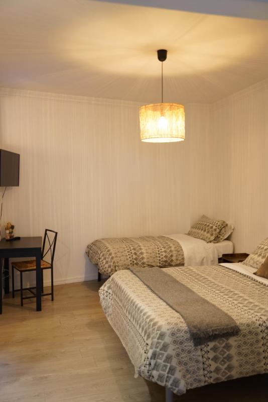 Basic Triple Room image 4