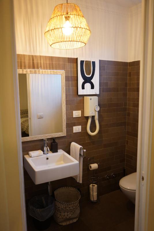 Basic Triple Room image 3