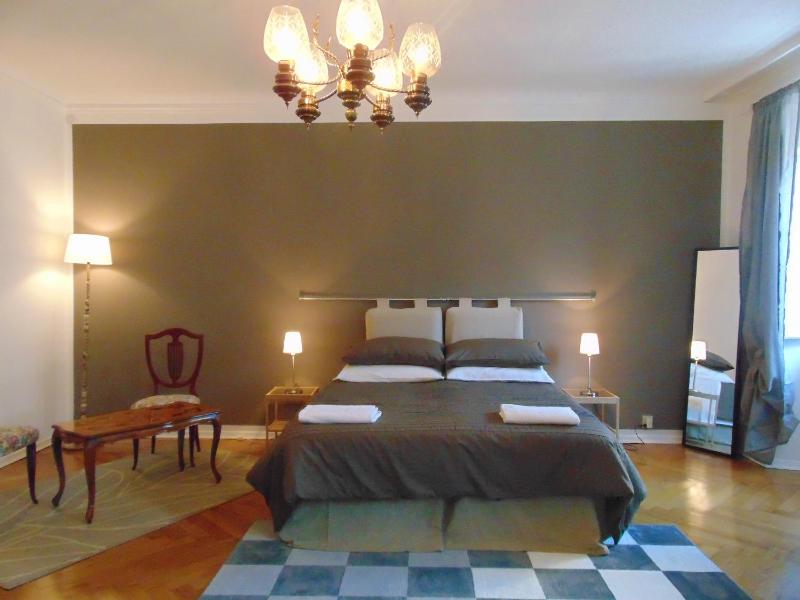 Double or Twin Room with Shared Bathroom image 4