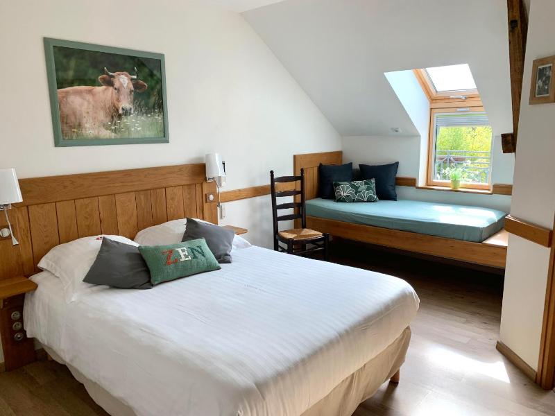 Triple Room with Private Bathroom image 4