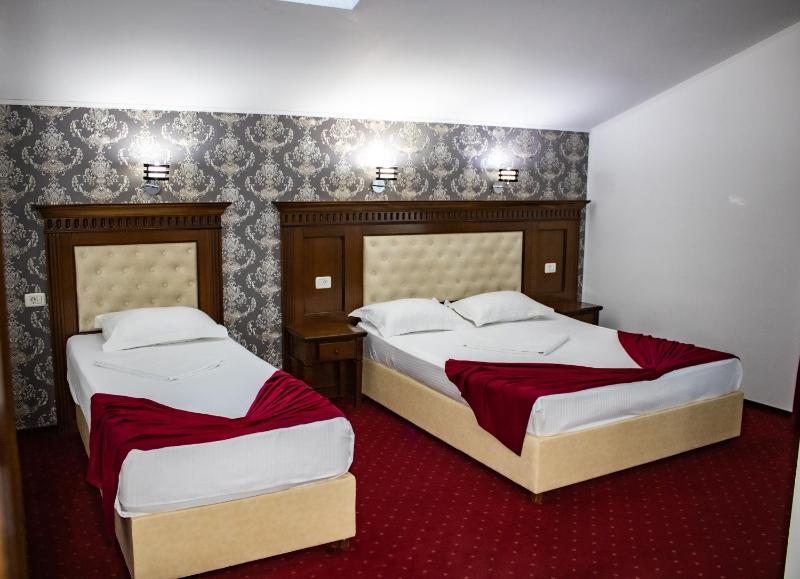 Comfort Triple Room image 2
