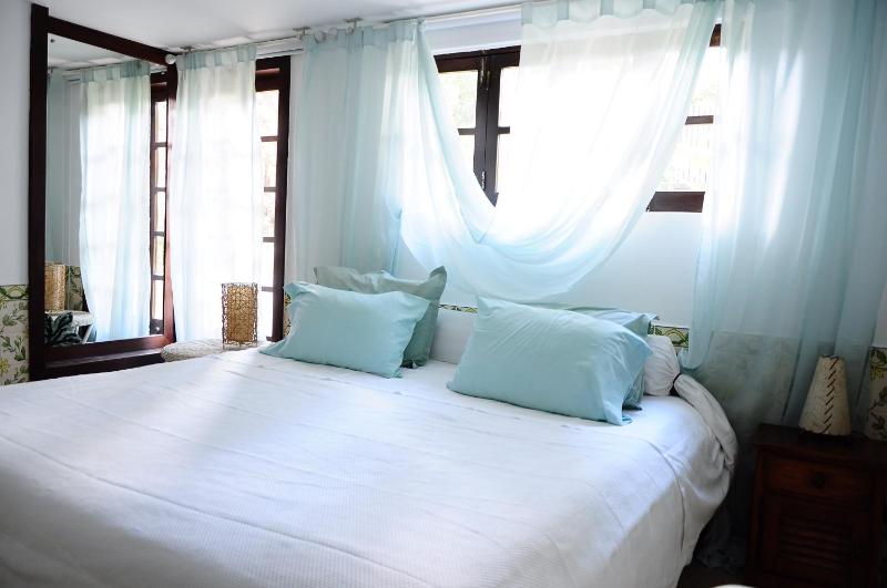 One-Bedroom Apartment image 1
