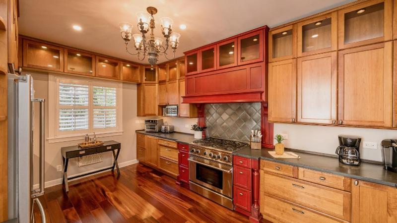 Diamond Girl by Last Key Realty - image 11