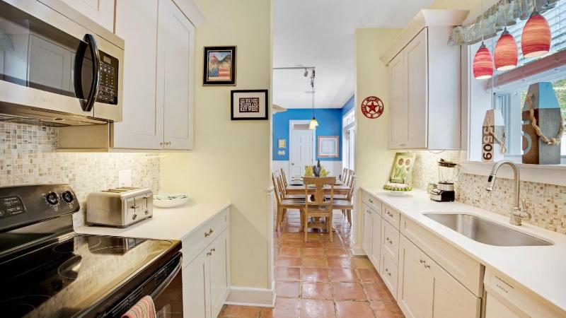Americana Tropicale by Last Key Realty - image 40