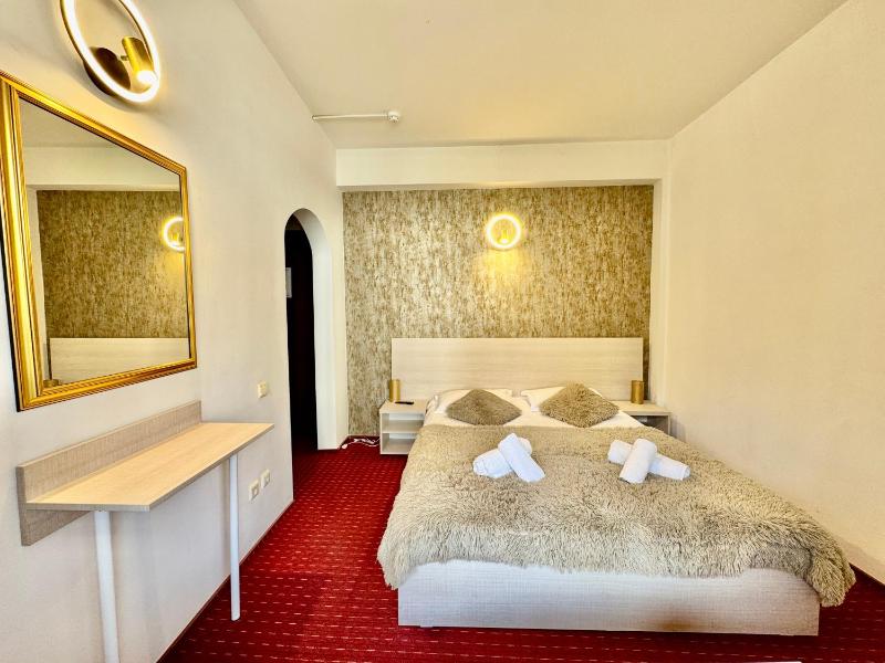 Standard Double Room image 1