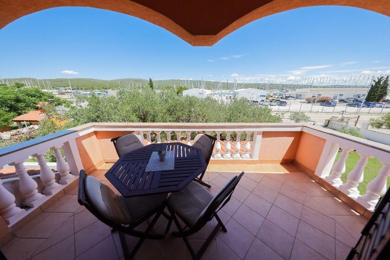 Apartments Vesna - image 19