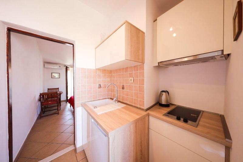 Apartments Vesna - image 18