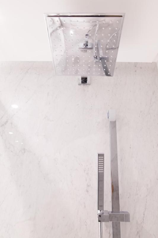 Executive Room with Balcony image 3