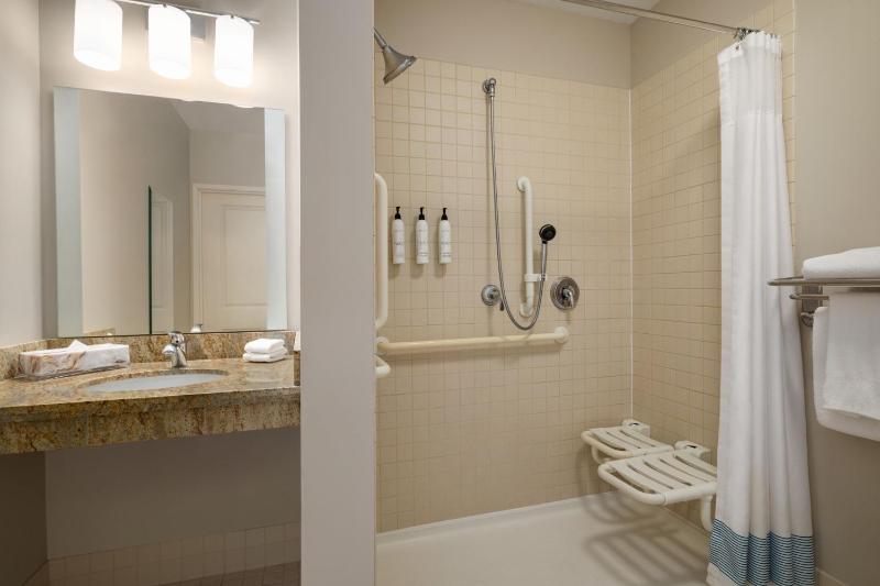 Newly Renovated Studio with Two Queen Beds image 3