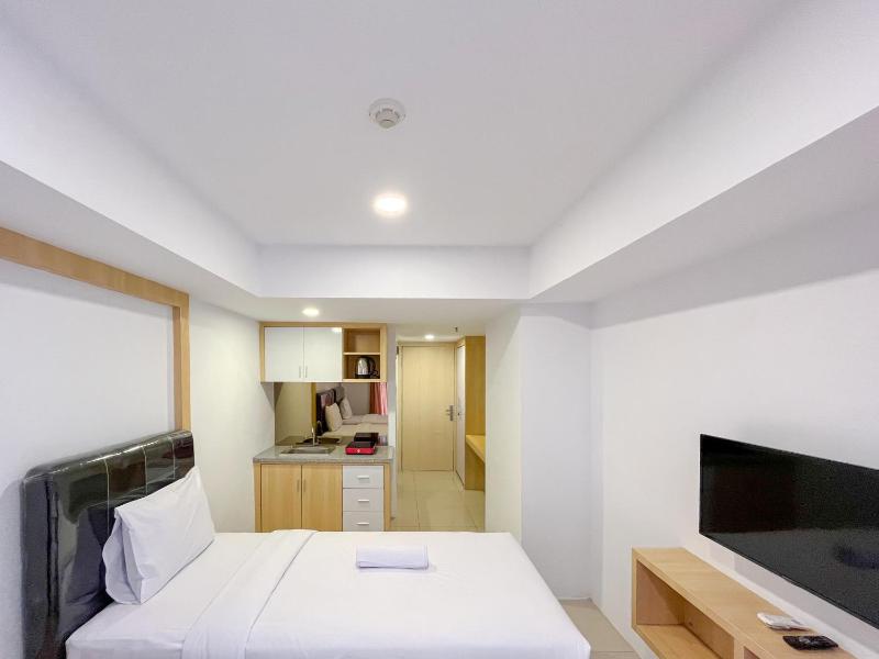 Modern Designed Studio at De Prima Apartment By Travelio - image 10