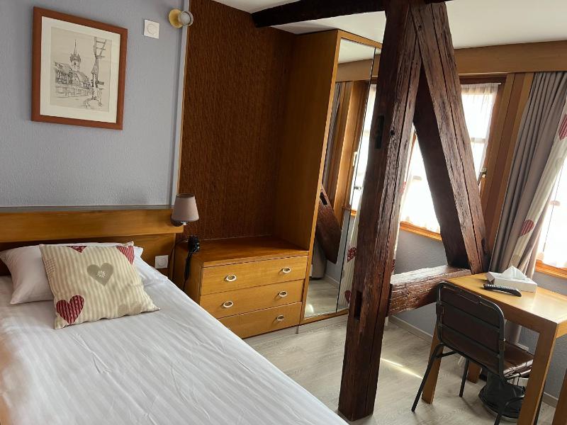 Single Room image 3