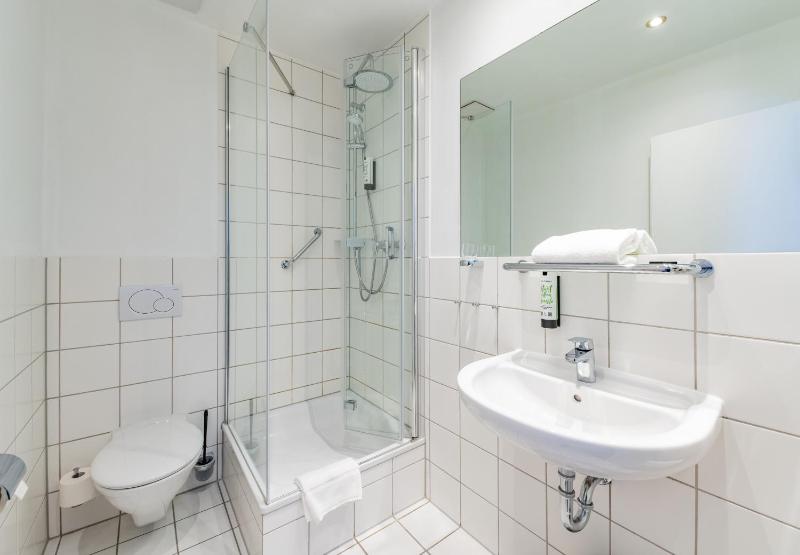 Classic Double Room image 1