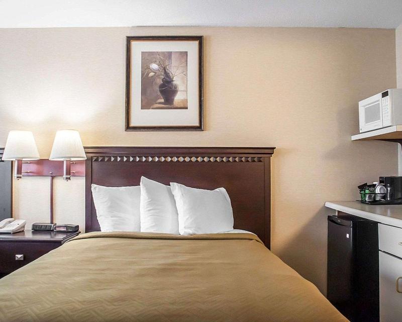 Double Room with Two Double Beds - Non-Smoking image 4