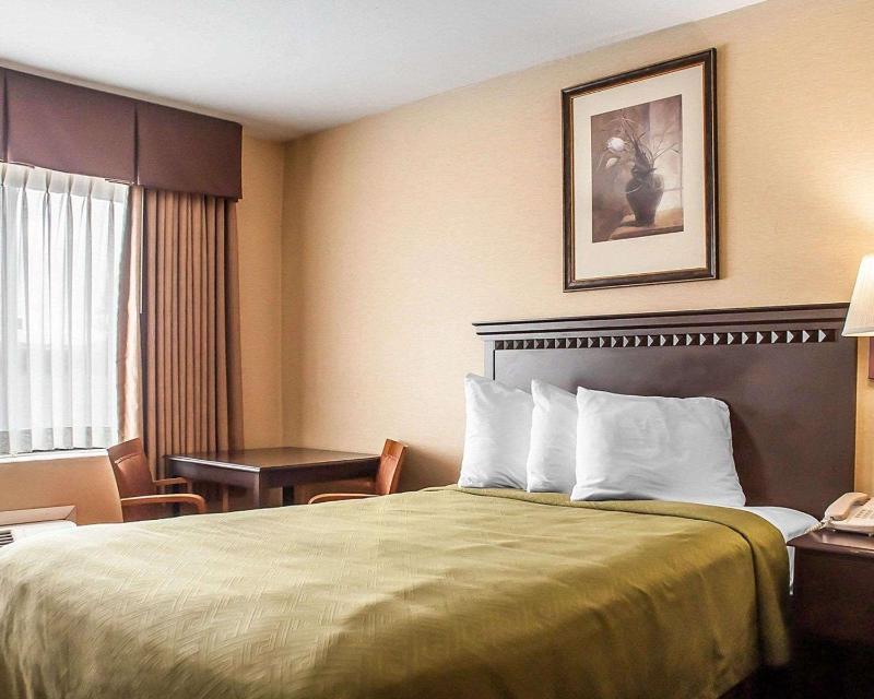 Double Room with Two Double Beds - Non-Smoking image 2