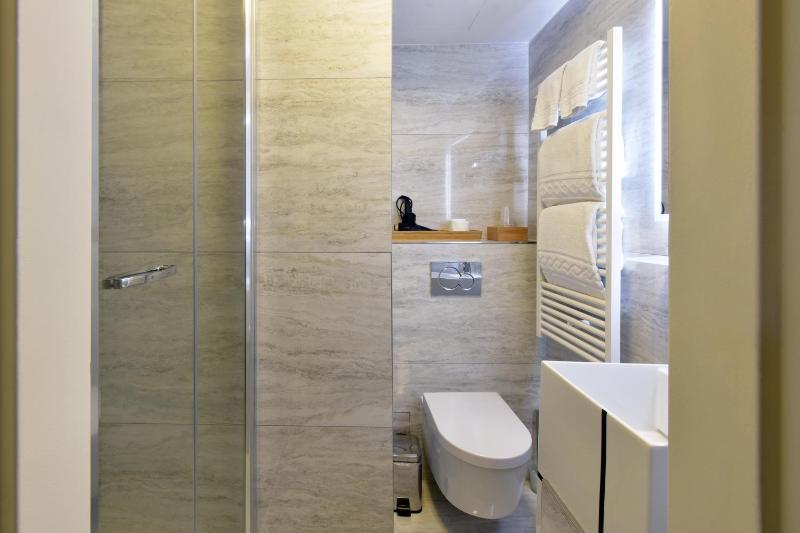 Classic Double Room image 1