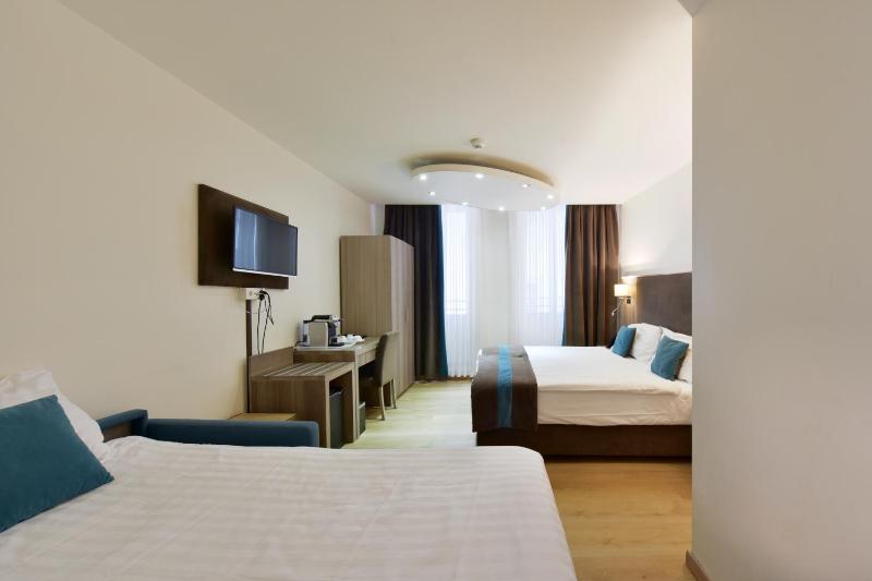 Triple Room image 3