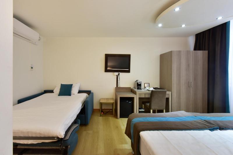 Triple Room image 4