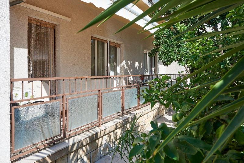 Apartment and Rooms Ivo - image 18