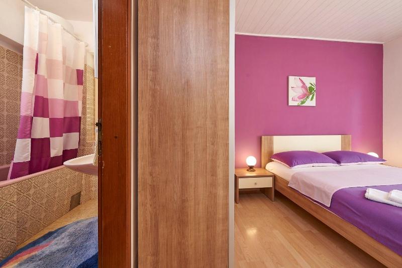 Apartment and Rooms Ivo - image 14