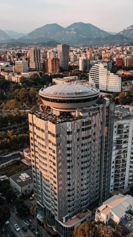 Sky Hotel Tirana - image 1