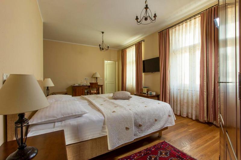 Superior Double or Twin Room image 4