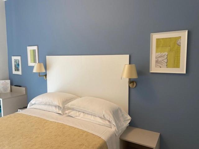 Single Room image 3