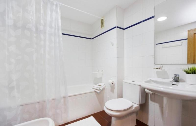 Modern apartment in Valencia 56 m² with air conditioning - image 3