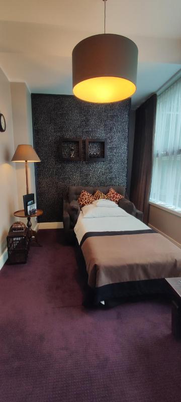 Deluxe Triple Room image 4