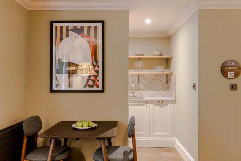 Tyndall's Park  - 1 Bed Apartment - No.3 - image 16