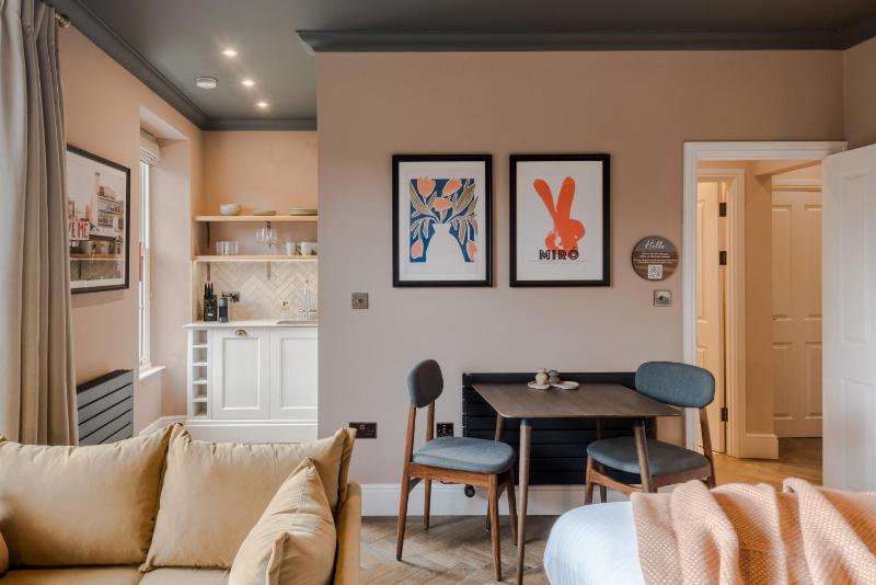 Tyndall's Park  - 1 Bed Apartment - No.3 - image 21