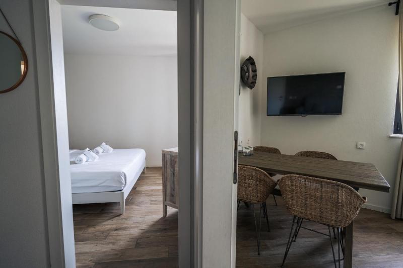 Superior Suite image 3