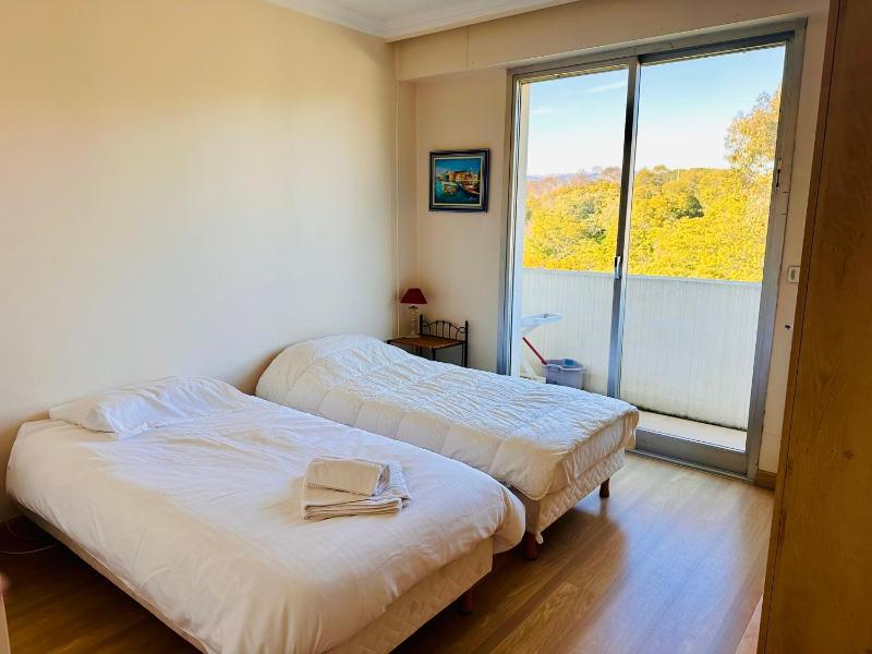 Large light and modern 2 bedroomed apartment in Cannes with Sea Views pool and lovely terrace - 1503 - image 21