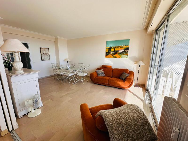 Large light and modern 2 bedroomed apartment in Cannes with Sea Views pool and lovely terrace - 1503 - image 27