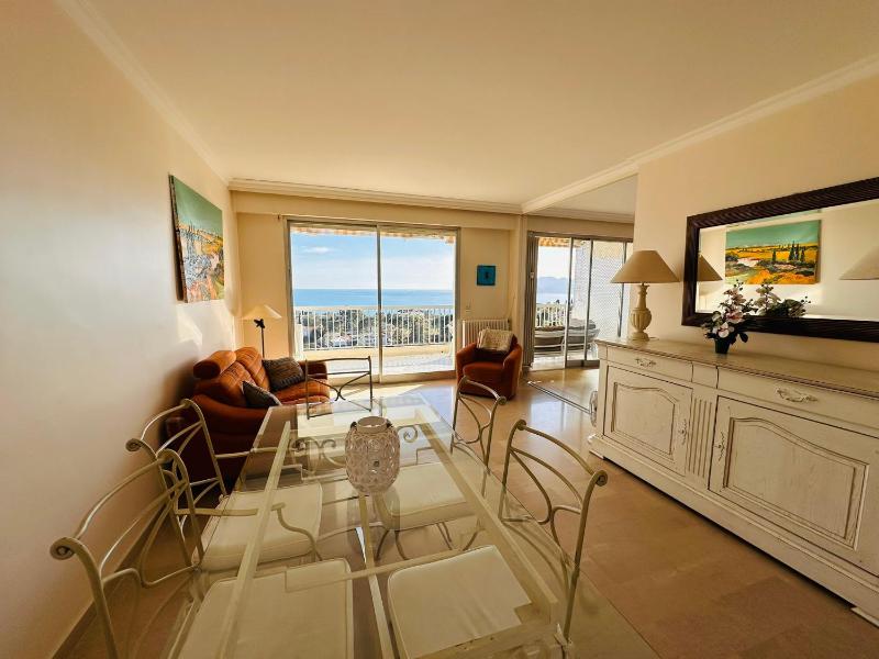 Large light and modern 2 bedroomed apartment in Cannes with Sea Views pool and lovely terrace - 1503 - image 14
